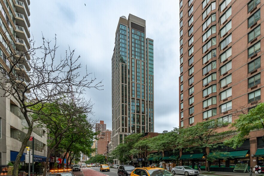 More Photos Of 1489 2nd Ave, New York Apartments For Sale