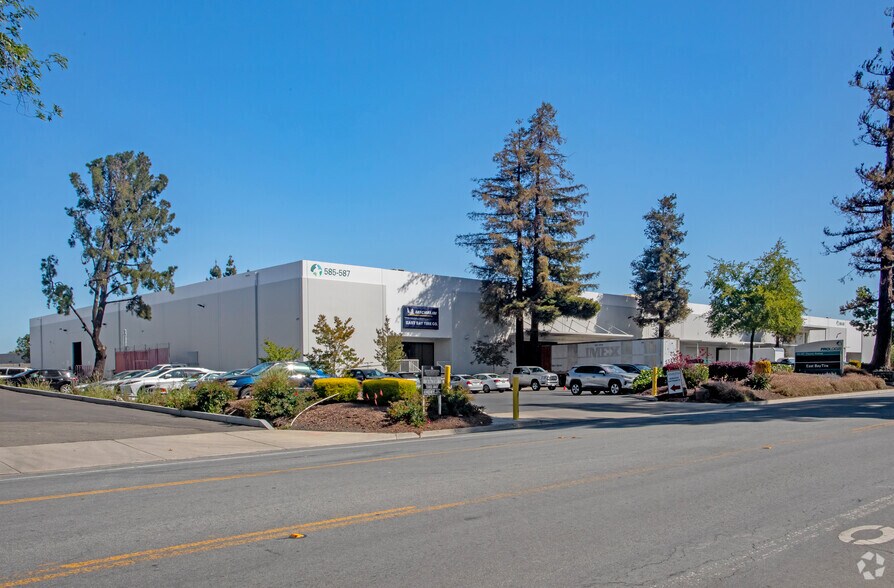 More Photos Of 585-587 Charcot Ave, San Jose Warehouse For Lease