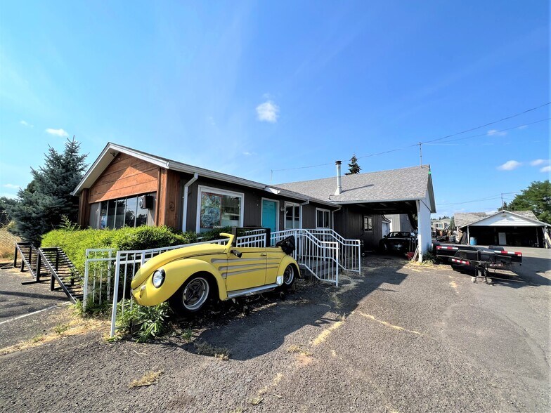 More Photos Of 2784-2800 Baseline St, Cornelius Auto Dealership For Sale
