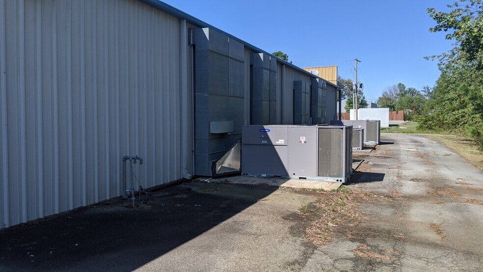 More Photos Of 170 Hwy 167 N, Bald Knob Freestanding For Sale