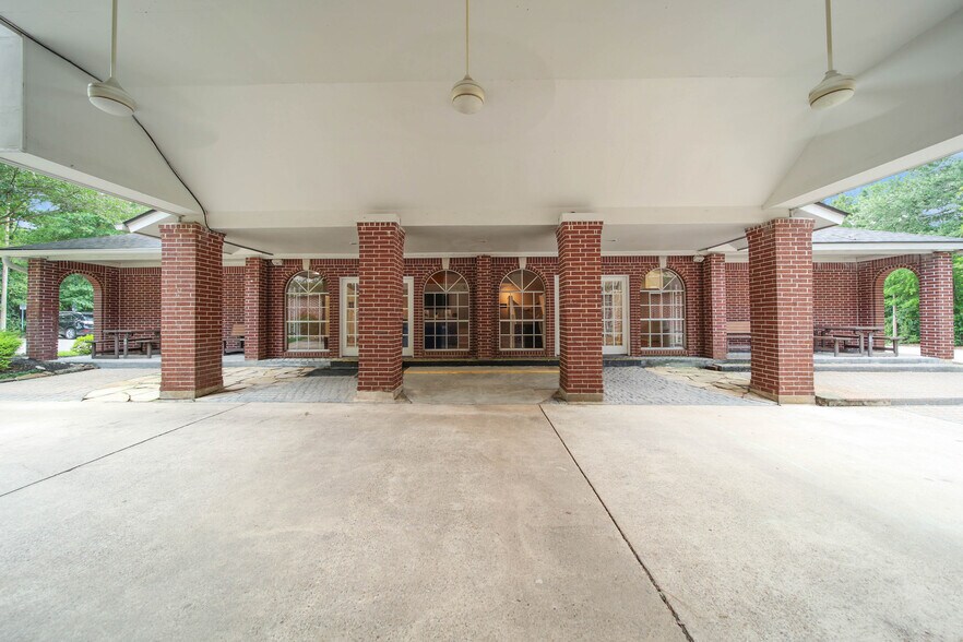 More Photos Of 6265 Shadowbend, The Woodlands Coworking Space