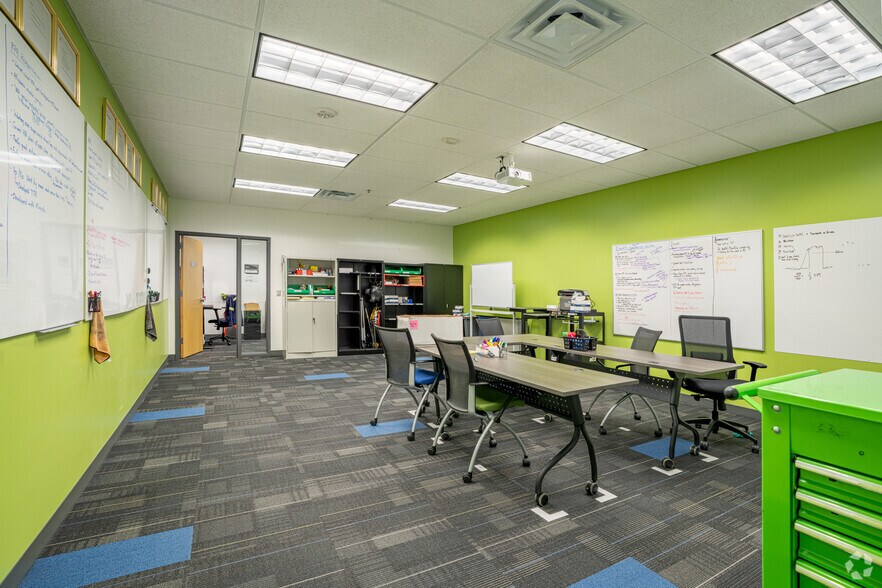 More Photos Of 2700 S Saginaw Rd, Midland Manufacturing For Sale