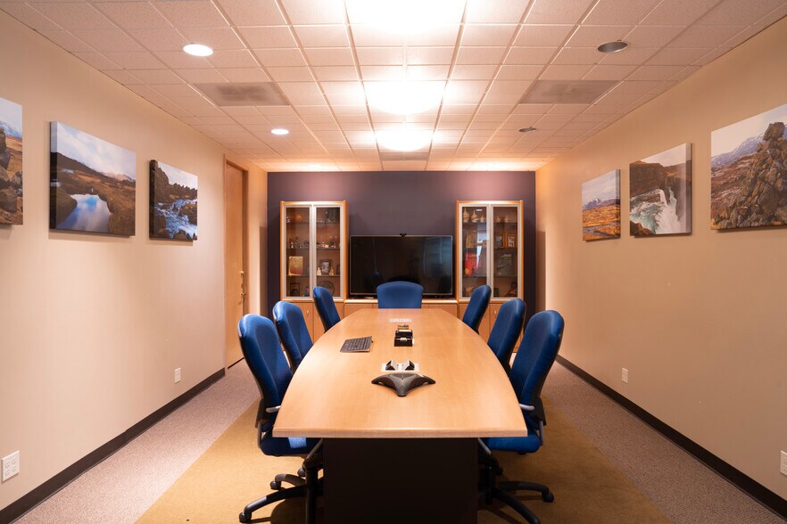 More Photos Of 110-140 Lakeside Ave, Seattle Office For Sale