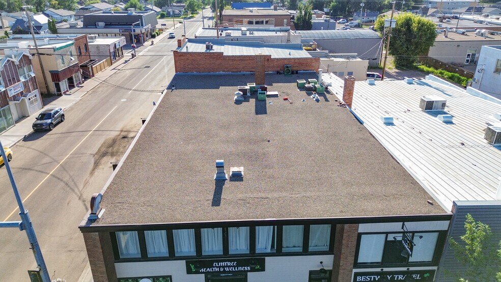 More Photos Of 5002 50 st, Stettler Flex For Sale