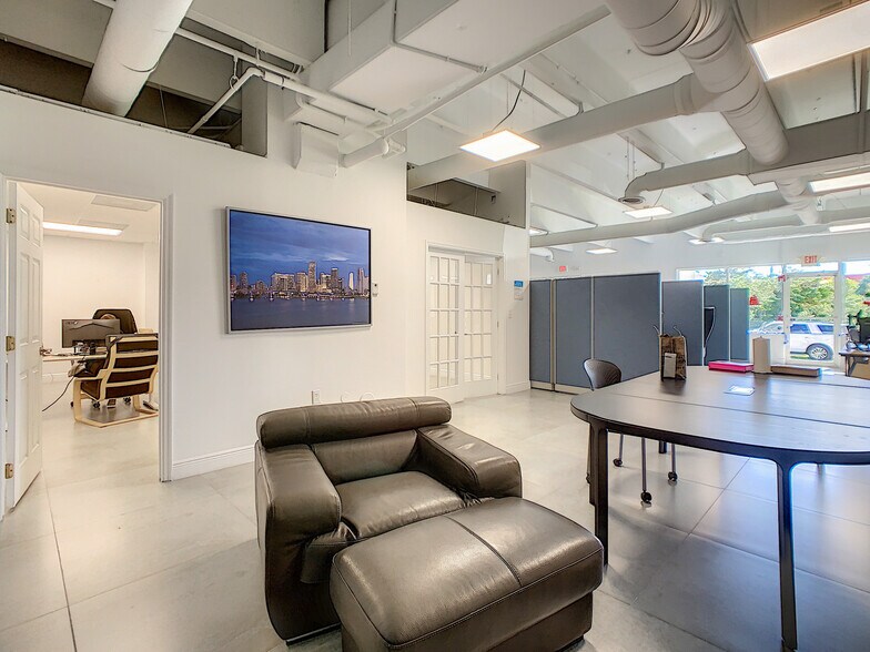 More Photos Of 777 SE 20th St, Fort Lauderdale Loft Creative Space For Lease