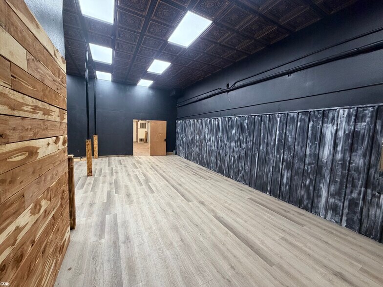 More Photos Of 208 N Main St, Kingfisher Storefront For Sale