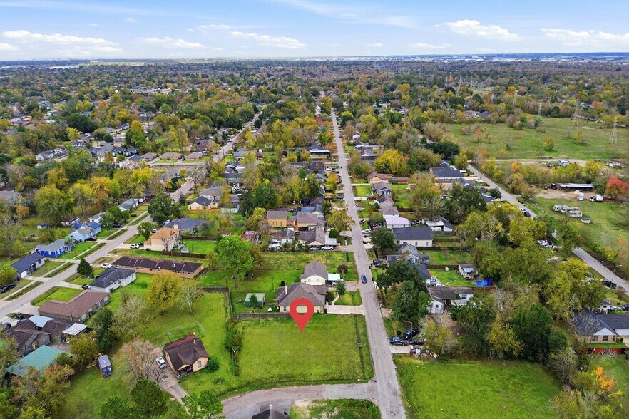 More Photos Of 5043 5045 Higgins and 5035 5037 Paula Street st, Houston Land For Sale