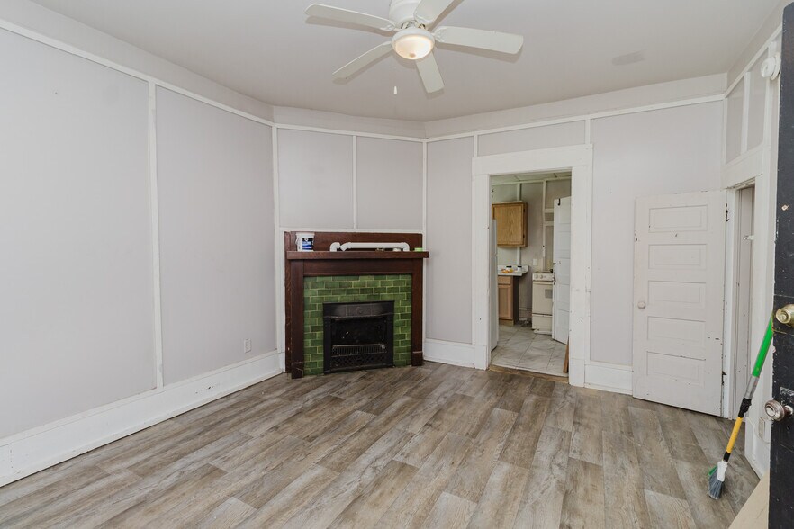 More Photos Of 638 N Broadway Ave, Wichita Multifamily For Sale
