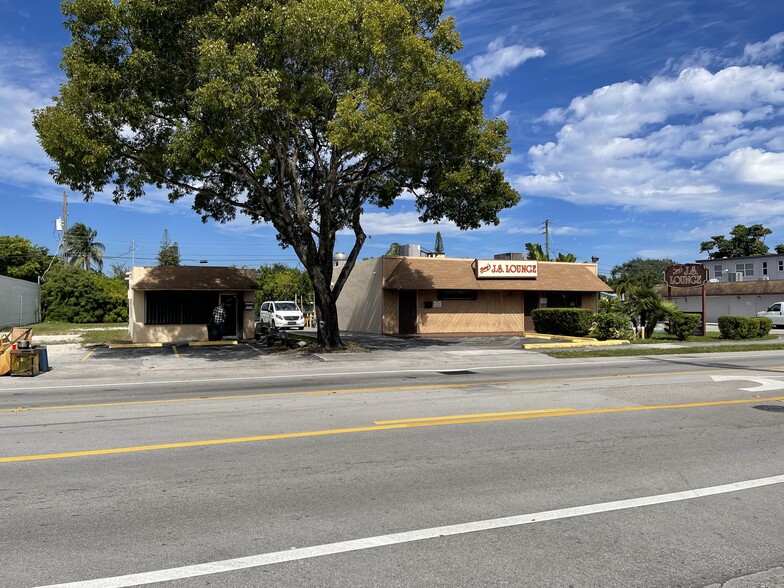 Primary Photo Of 5701 Johnson St, Hollywood Bar For Sale