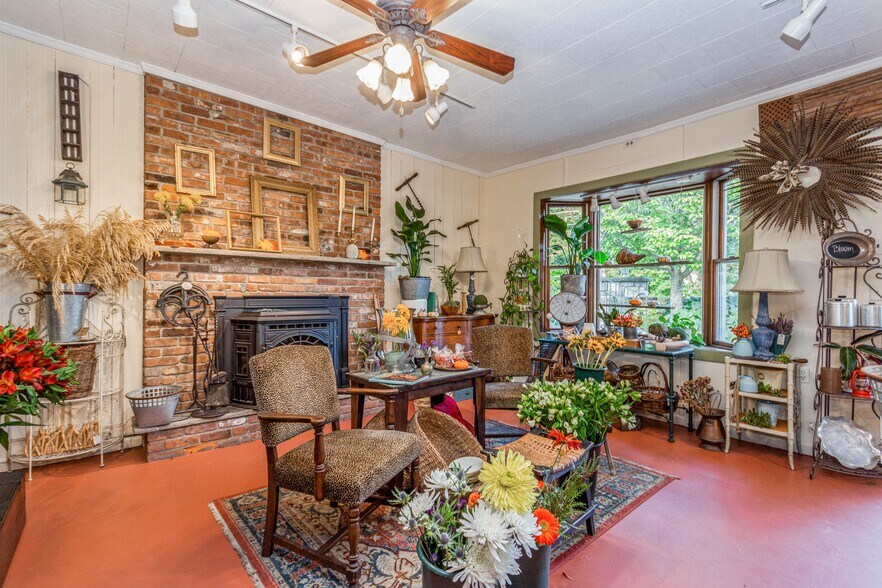 More Photos Of 178 Charles Colman Blvd, Pawling Garden Center For Sale