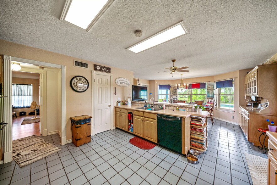 More Photos Of 210 Tolle Rd, Cibolo Land For Sale