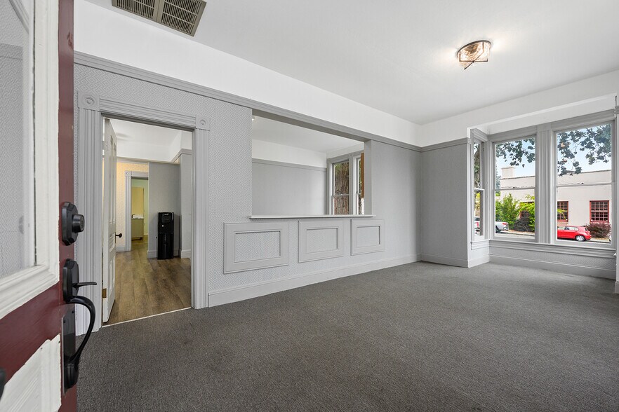 More Photos Of 318 S Main St, Sebastopol Office For Sale