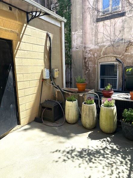 More Photos Of 721 King St, Wilmington Restaurant For Sale