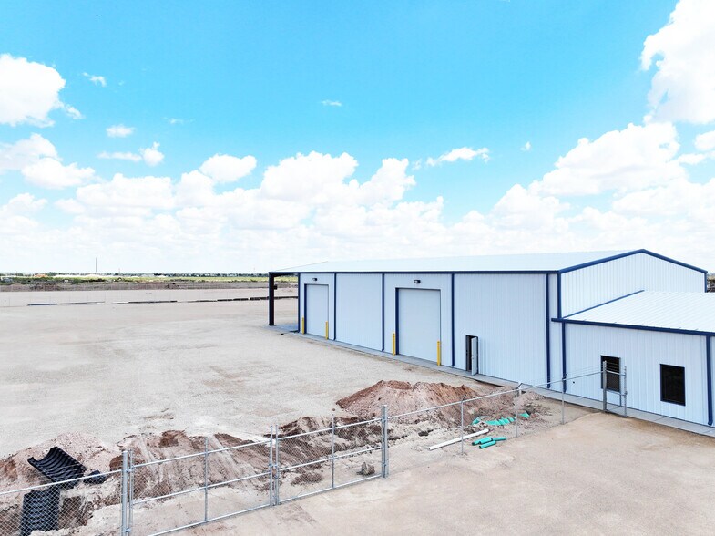 More Photos Of 8340 Boles Rd., Odessa Warehouse For Lease