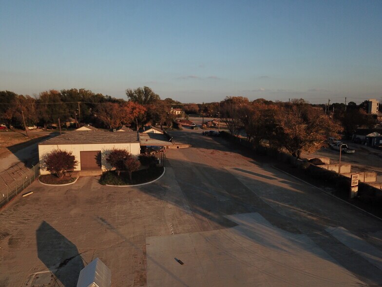 More Photos Of 2700 James St, Denton Industrial For Lease