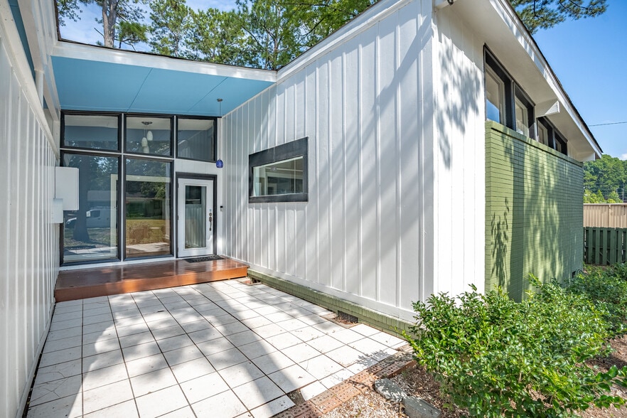 More Photos Of 128 Latonea Dr, Columbia Office Residential For Sale