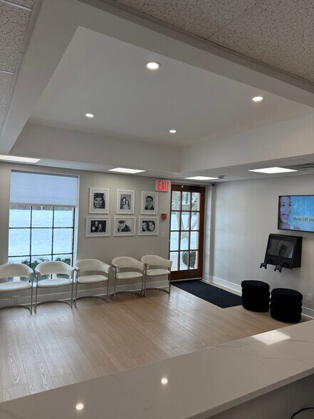 More Photos Of 160 Middle Neck Rd, Great Neck Apartments For Lease