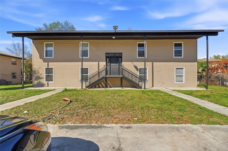 More Photos Of 2300 W Cannon Ter NW, Winter Haven Apartments For Sale