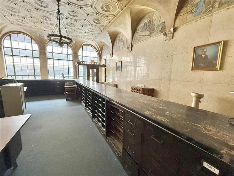 More Photos Of 27 E Mercer St, New Castle Office For Sale