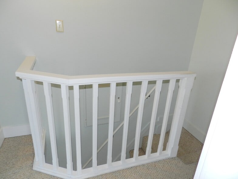 More Photos Of 901 Main St, Salmon Office For Sale