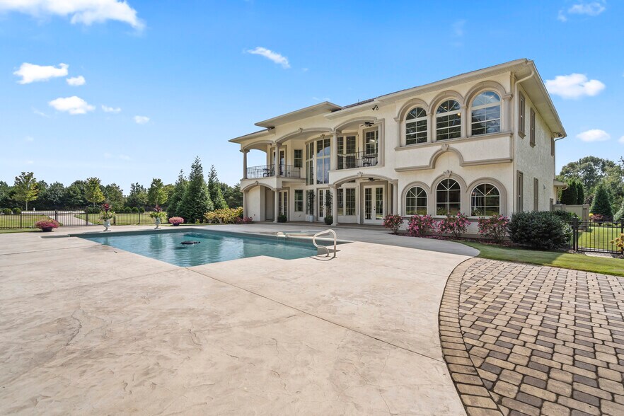 More Photos Of 220 Fincher Rd, Pauline Lodge Meeting Hall For Sale