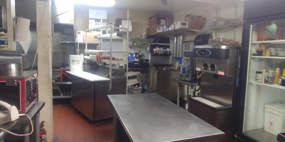 More Photos Of 500 W North St, Enterprise Restaurant For Sale