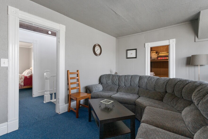 More Photos Of 2040 6th Ave, Tacoma Office For Sale