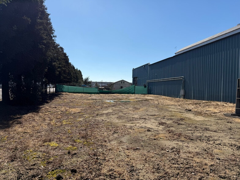 More Photos Of 2600 S Yosemite Blvd, Modesto Warehouse For Lease