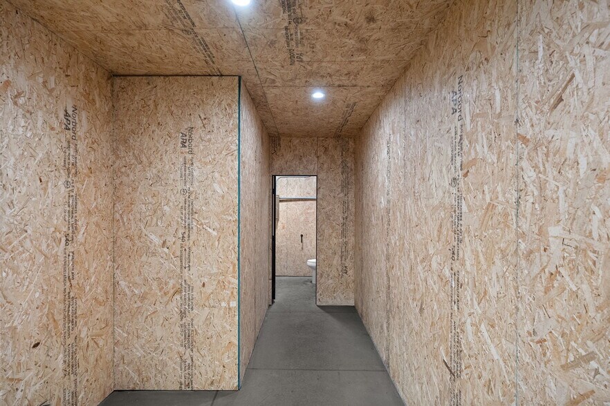 More Photos Of 5244 Vineland Ave, North Hollywood Loft Creative Space For Sale