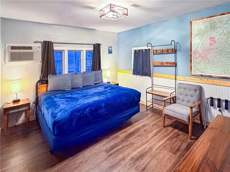 More Photos Of , Eureka Springs Unknown For Sale