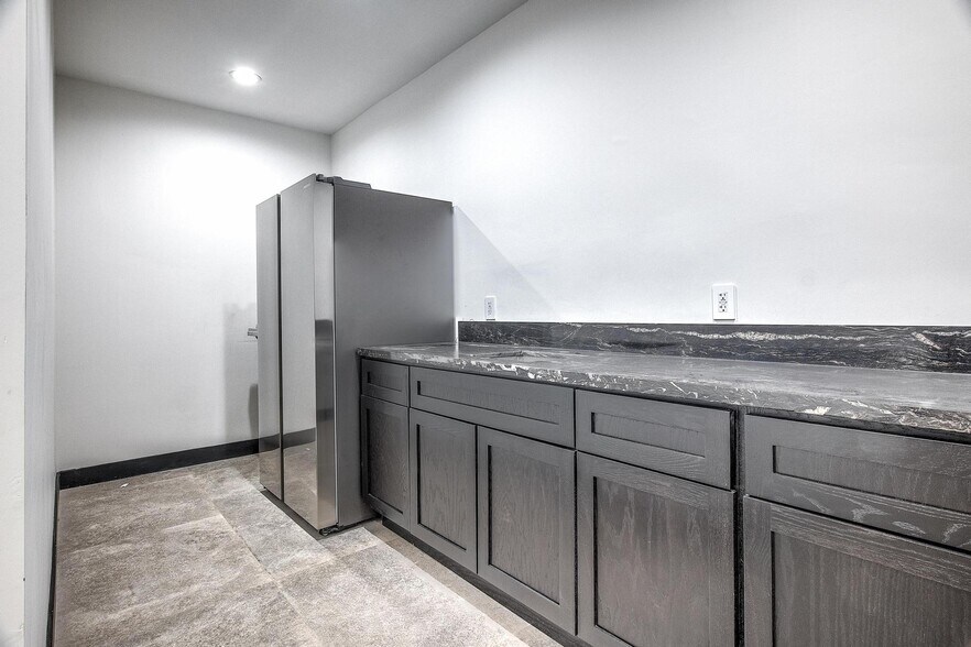 More Photos Of 4041 Wilshire Blvd, Los Angeles Office For Lease