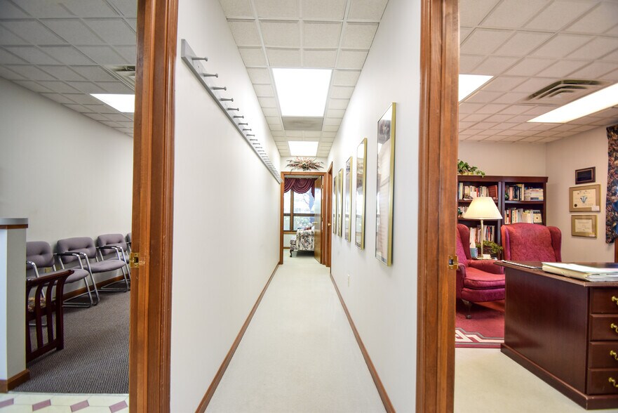 More Photos Of 6373 Kittyhawk Commons Blvd, Dayton Office For Lease