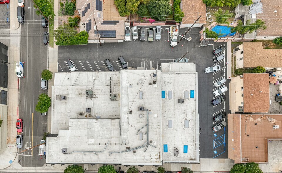 More Photos Of 207 N Victory Blvd, Burbank Office For Lease