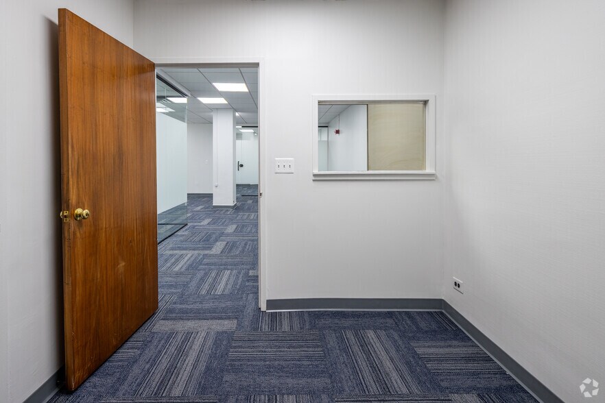 More Photos Of 217 Broadway, New York Loft Creative Space For Lease