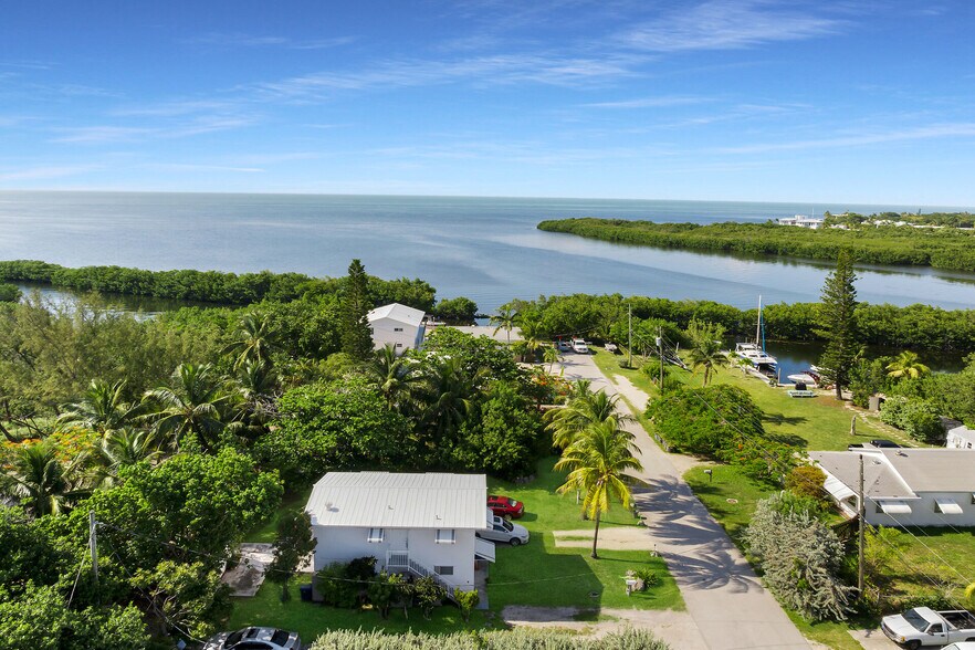 More Photos Of 329 63rd Court Gulf, Marathon Apartments For Sale