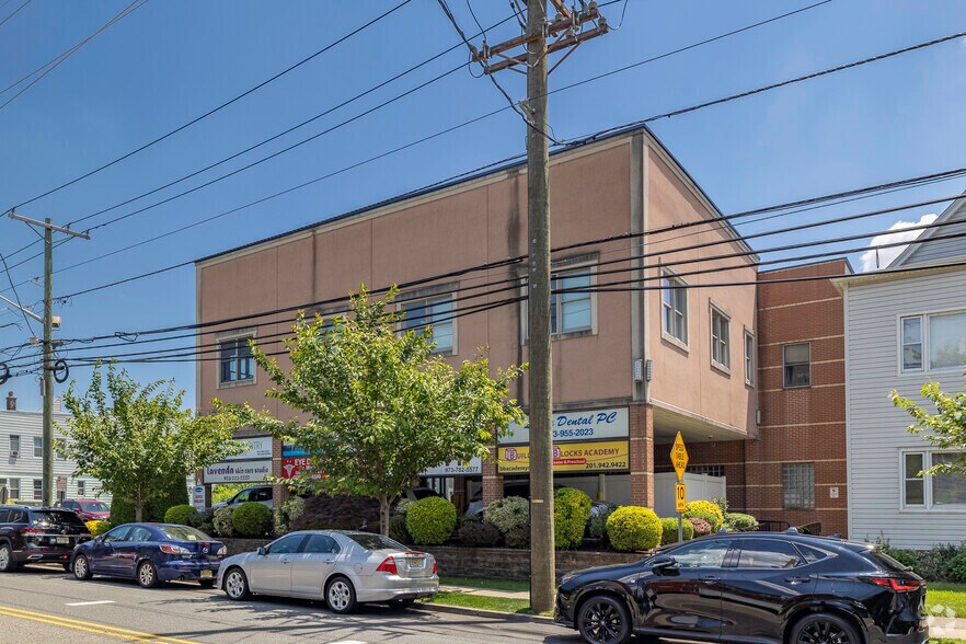 More Photos Of 160 Lanza Ave, Garfield Medical For Sale