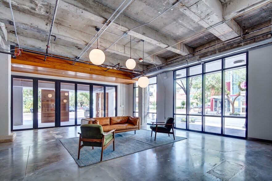 More Photos Of 150 N Orange Ave, Orlando Office For Lease