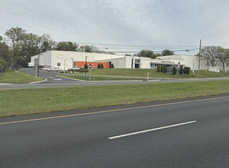 More Photos Of 388 US Highway 22 W, Readington Warehouse For Lease