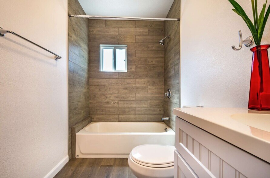 More Photos Of 3317 E 8th St, Los Angeles Apartments For Sale