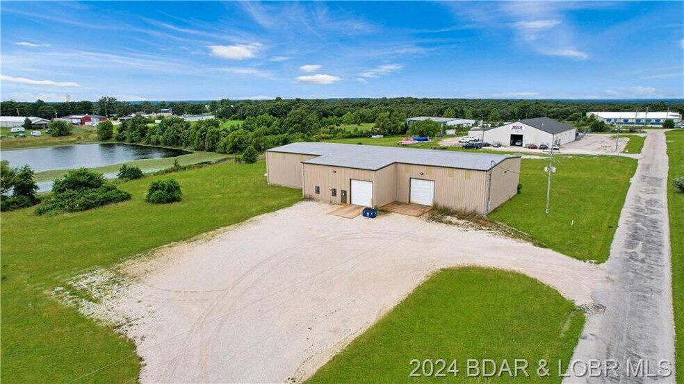 More Photos Of 744 Keystone Industrial Park dr, Camdenton Warehouse For Lease