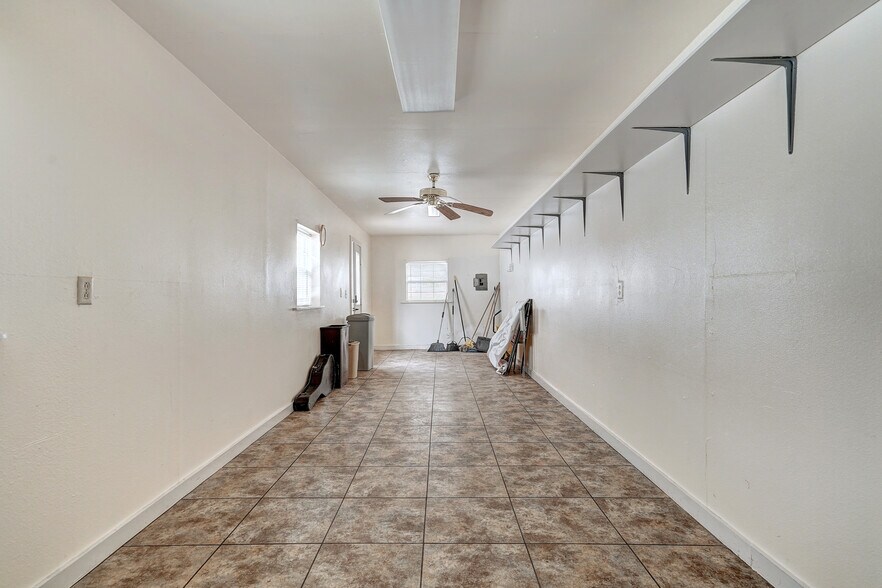 More Photos Of 2607 E 5th St, Austin Religious Facility For Sale