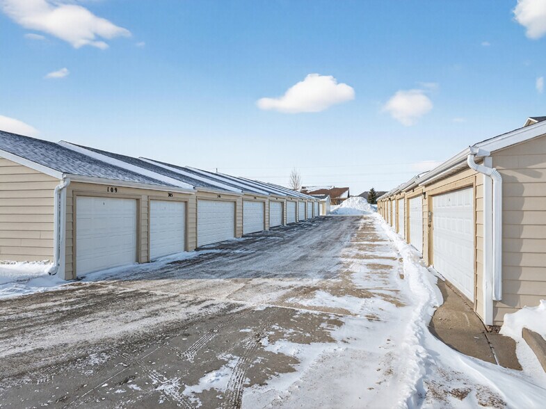 More Photos Of 2415-2501 24th Ave, Williston Apartments For Sale
