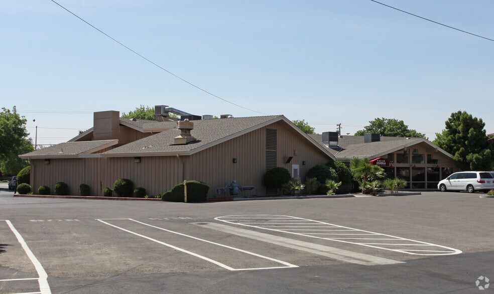More Photos Of 1300 McHenry Ave, Modesto Restaurant For Sale