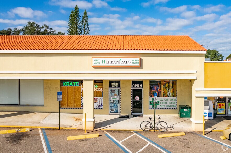 More Photos Of 1224-1260 S Highland Ave, Clearwater General Retail For Lease