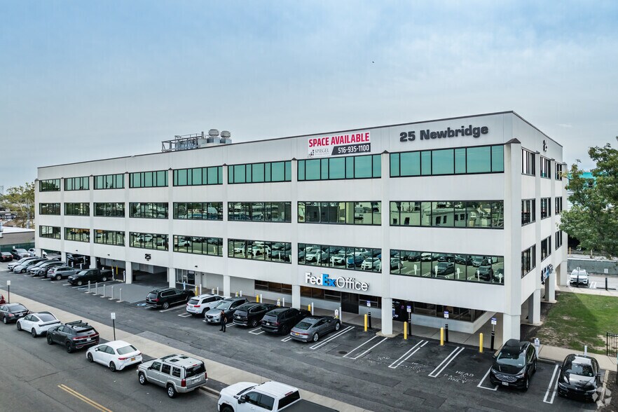 Primary Photo Of 25 Newbridge Rd, Hicksville Office For Lease