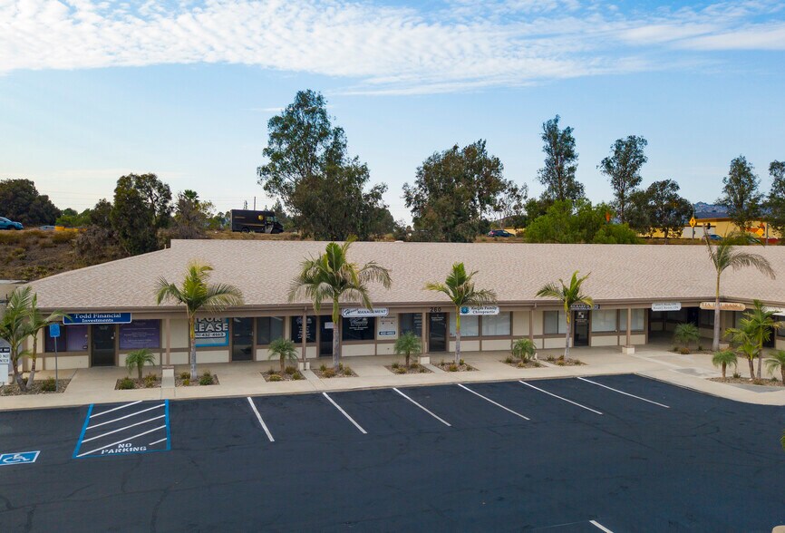 More Photos Of 240-260 W Crest St, Escondido Unknown For Lease