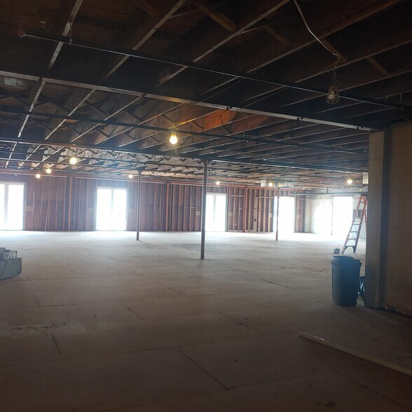 More Photos Of 101-103 S Washington Ave, Wellington Office For Lease