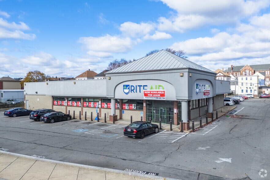 More Photos Of 1207 Acushnet Ave, New Bedford Drugstore For Lease