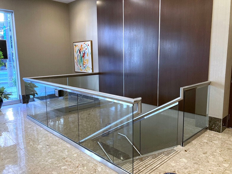 More Photos Of 170 Laurier Ave W, Ottawa Office For Lease