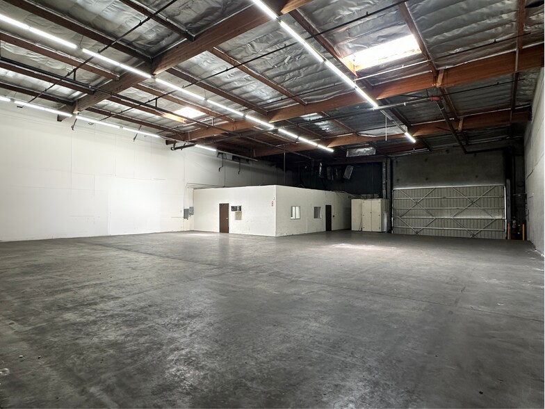 More Photos Of 241-317 E Redondo Beach Blvd, Gardena Unknown For Lease